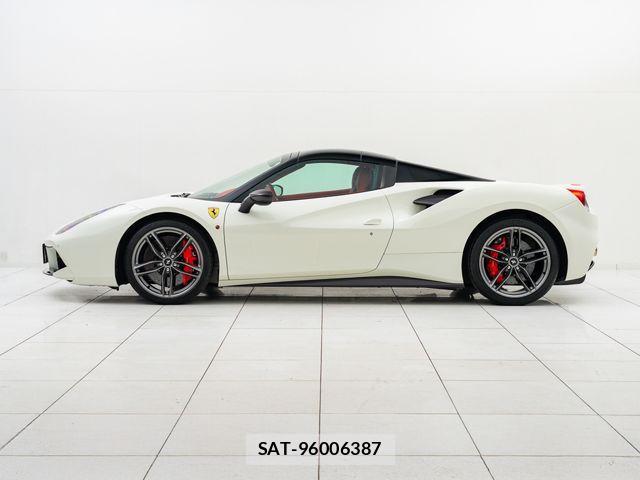 Ferrari 488 Spider 2021-12 987838-11