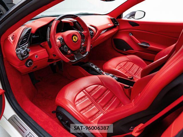 Ferrari 488 Spider 2021-12 987838-15