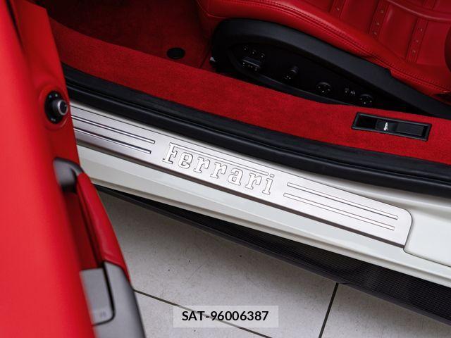 Ferrari 488 Spider 2021-12 987838-16
