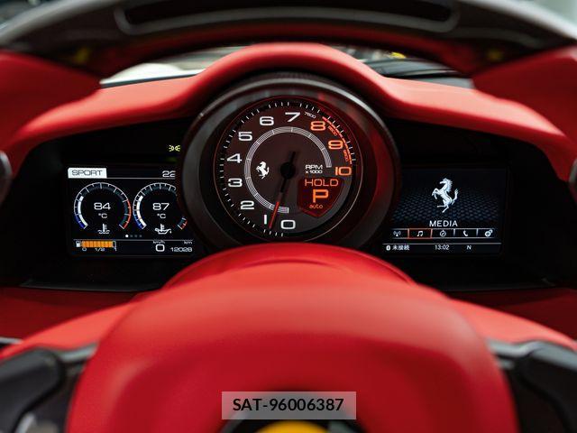 Ferrari 488 Spider 2021-12 987838-19