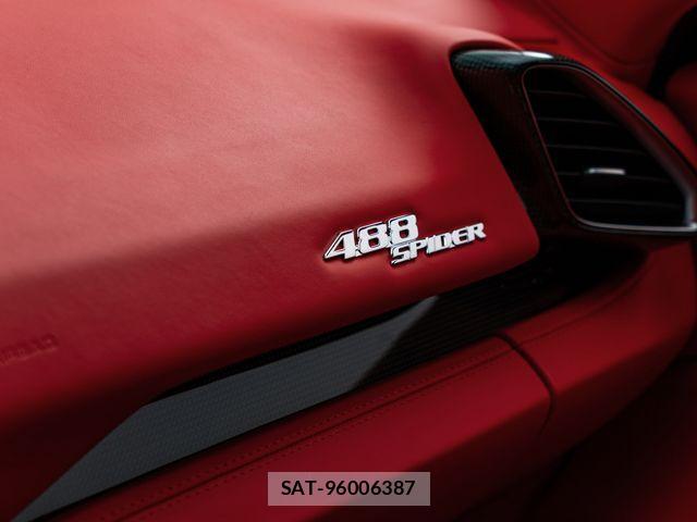 Ferrari 488 Spider 2021-12 987838-22