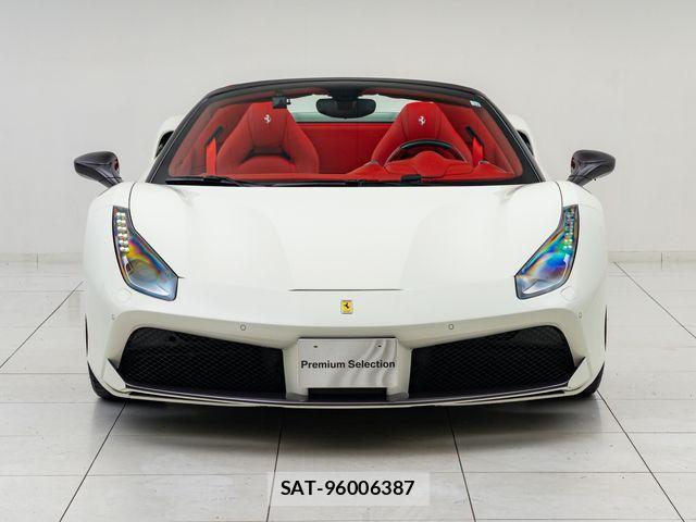 Ferrari 488 Spider 2021-12 987838-4