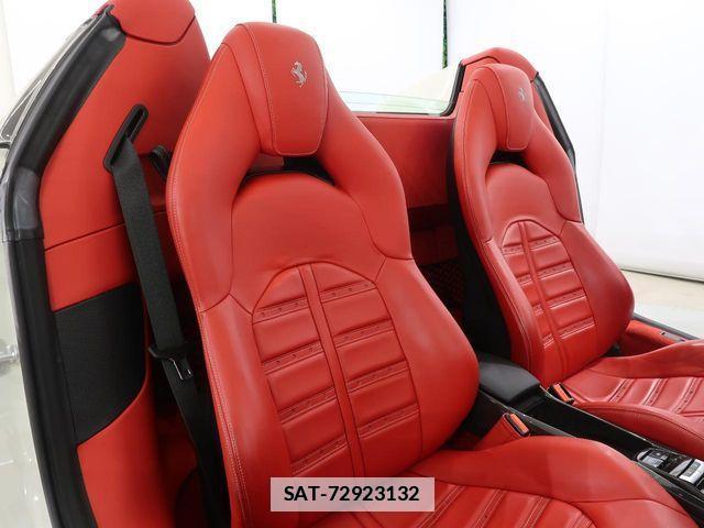Ferrari 488 Spider 2016-06 2348498-17