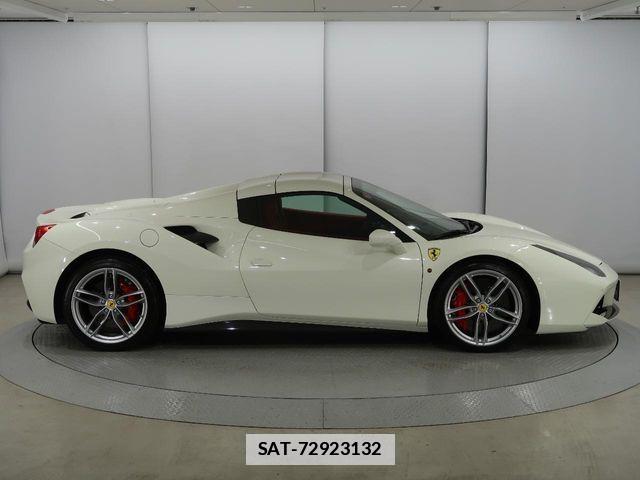 Ferrari 488 Spider 2016-06 2348498-7