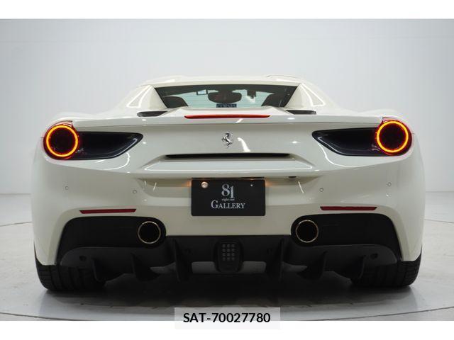 Ferrari 488 Spider 2018-05 2776815-5