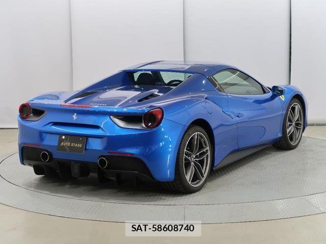 Ferrari 488 Spider 2017-07 3905472-11