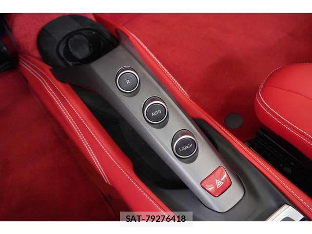 Ferrari 488 Spider 2017-04 6641561-10
