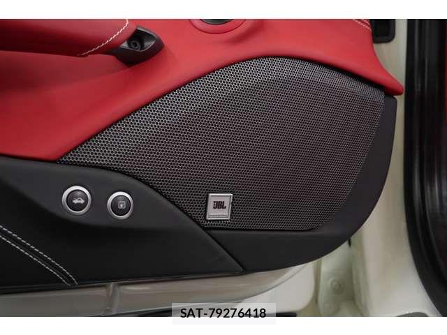 Ferrari 488 Spider 2017-04 6641561-12