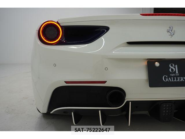 Ferrari 488 Spider 2017-01 7250766-11