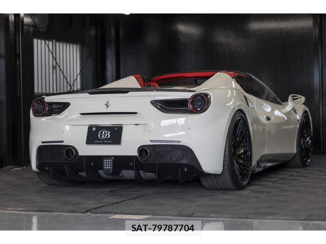 Ferrari 488 Spider 2016-11 7357720-13