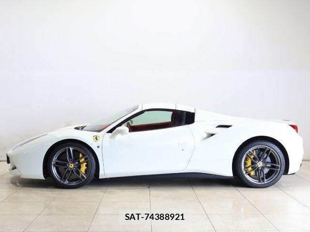 Ferrari 488 Spider 2017-01 8035508-11