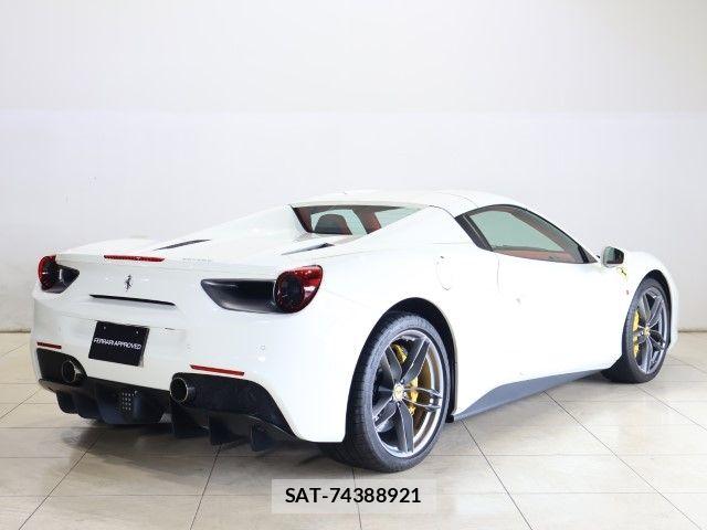 Ferrari 488 Spider 2017-01 8035508-15