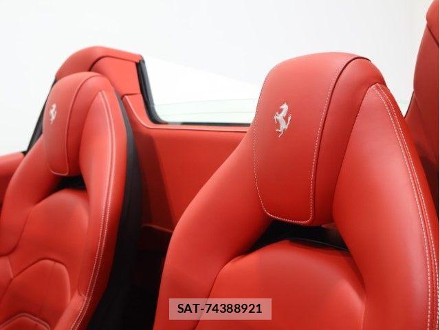 Ferrari 488 Spider 2017-01 8035508-5