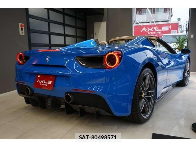 Ferrari 488 Spider 2018-07 8158411-12