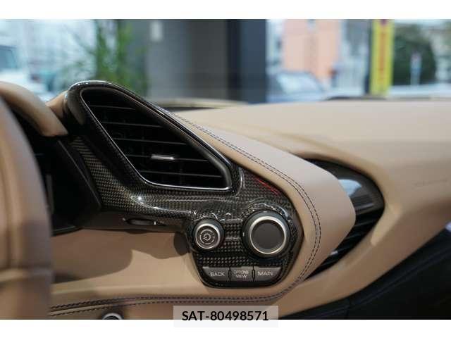 Ferrari 488 Spider 2018-07 8158411-21