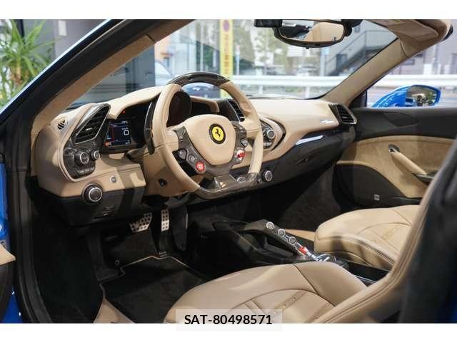 Ferrari 488 Spider 2018-07 8158411-3