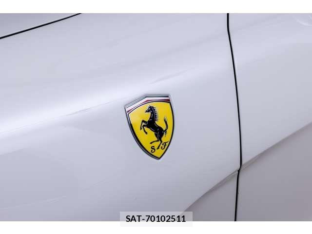 Ferrari 812 2021-03 7218403-17