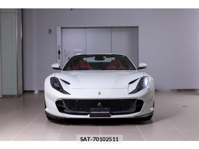 Ferrari 812 2021-03 7218403-4