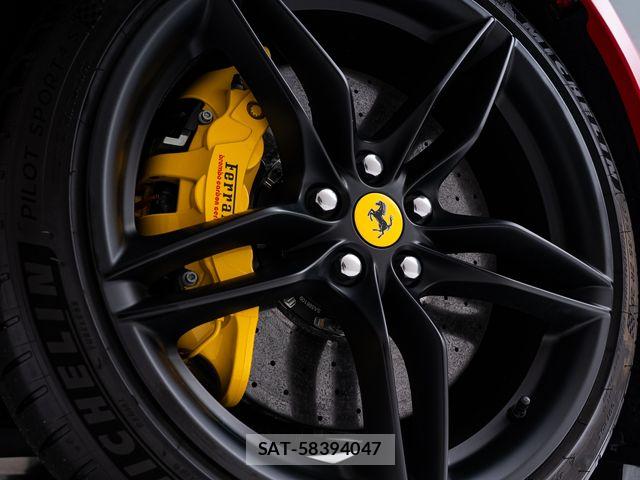 Ferrari 812 2021-07 7218408-10