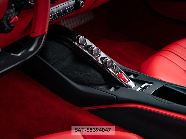 Ferrari 812 2021-07 7218408-17