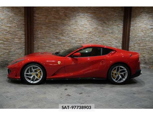 Ferrari 812 2020-09 7723267-10