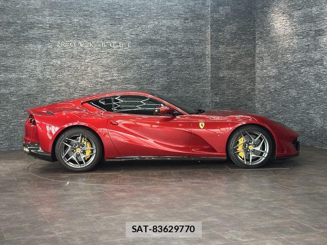 Ferrari 812 2020-09 8879708-19