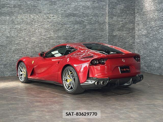 Ferrari 812 2020-09 8879708-20