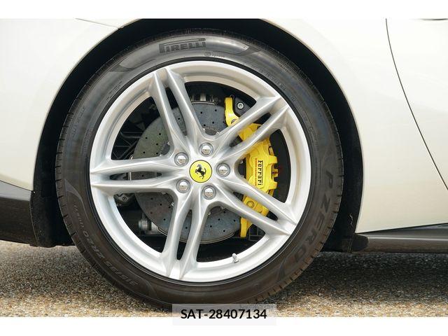 Ferrari 812 2019-07 8883609-10