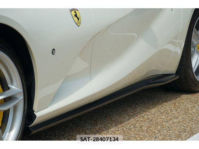 Ferrari 812 2019-07 8883609-11