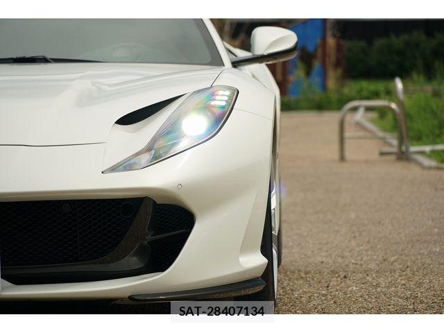 Ferrari 812 2019-07 8883609-1