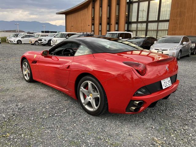 Ferrari California 2014-01 1463174-2