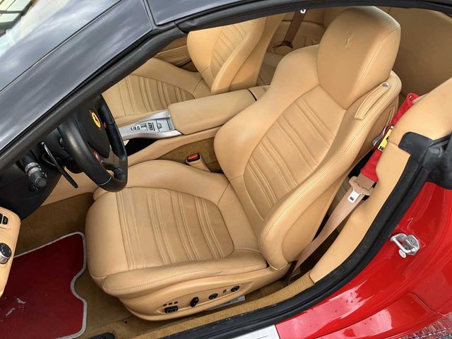 Ferrari California 2014-01 1463174-5