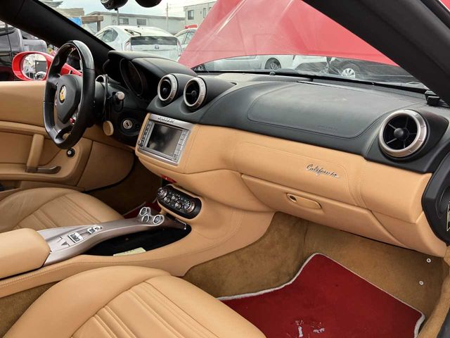 Ferrari California 2014-01 1463174-8