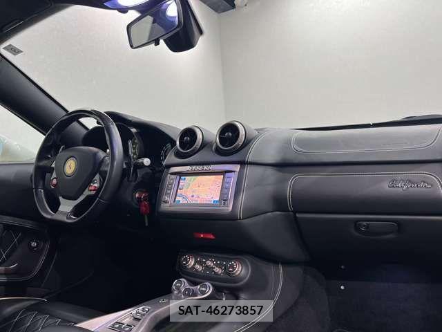 Ferrari California 2011-02 7357714-12