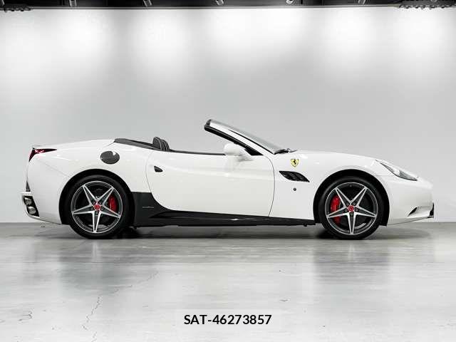 Ferrari California 2011-02 7357714-4