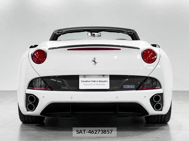 Ferrari California 2011-02 7357714-8