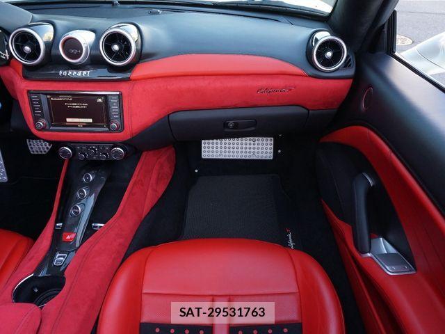 Ferrari California 2017-01 1824514-17