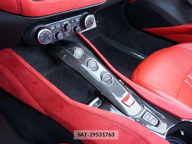 Ferrari California 2017-01 1824514-22