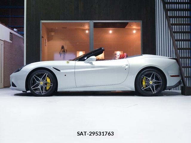 Ferrari California 2017-01 1824514-4