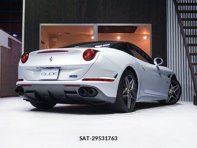 Ferrari California 2017-01 1824514-5