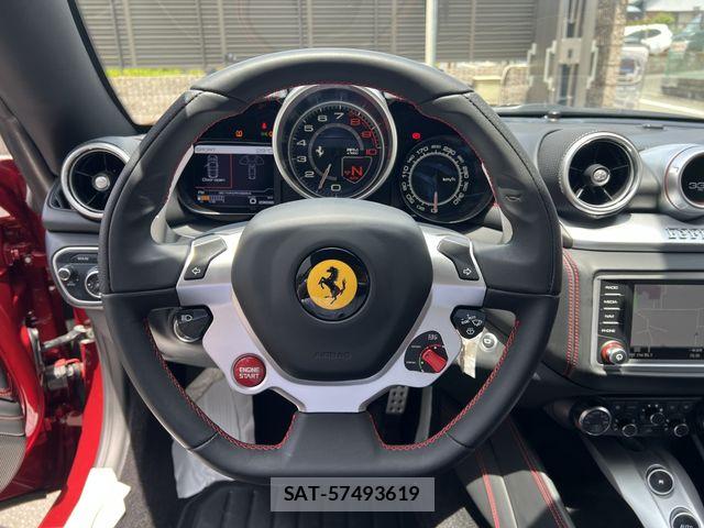 Ferrari California 2015-04 7250765-24
