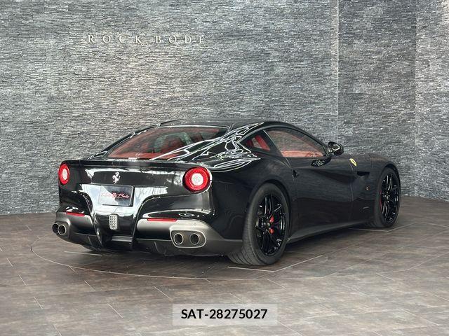 Ferrari F12 2016-12 8365884-2