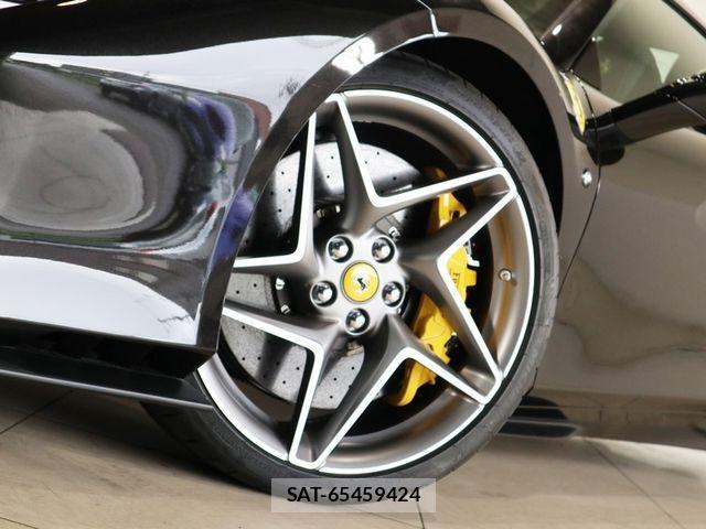 Ferrari F8 Spider 2022-07 495702-24