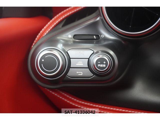 Ferrari F8 Spider 2023-02 688922-16