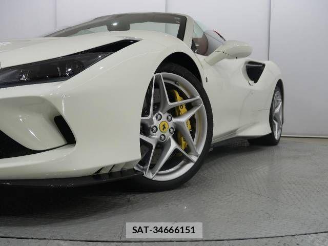Ferrari F8 Spider 2021-03 901414-19