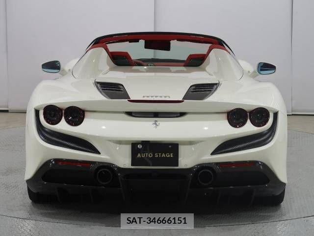 Ferrari F8 Spider 2021-03 901414-3
