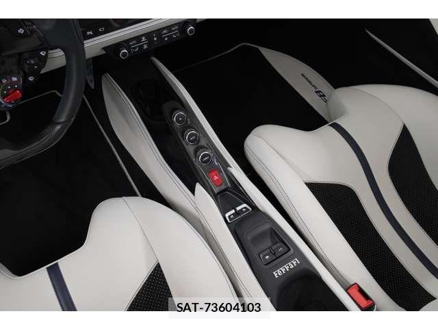 Ferrari F8 Spider 2022-02 6304066-14