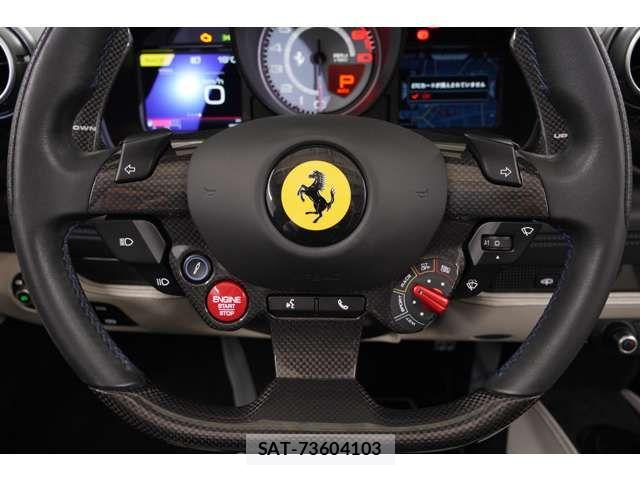Ferrari F8 Spider 2022-02 6304066-15