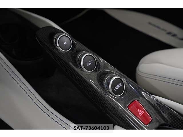 Ferrari F8 Spider 2022-02 6304066-16