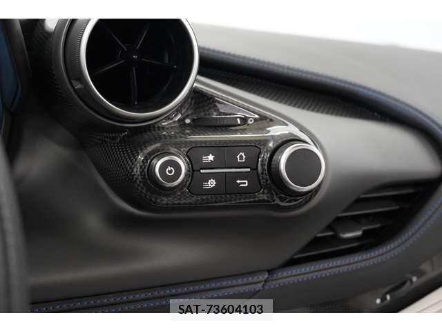 Ferrari F8 Spider 2022-02 6304066-2